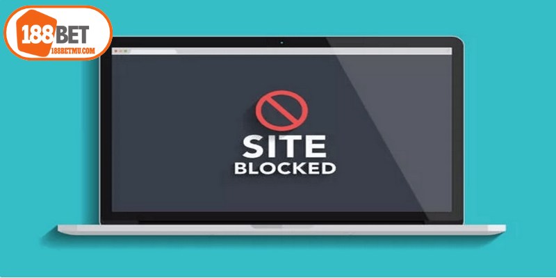 Đường dẫn bị chặn khiến nhiều người cảm thấy bất tiện và lo lắng